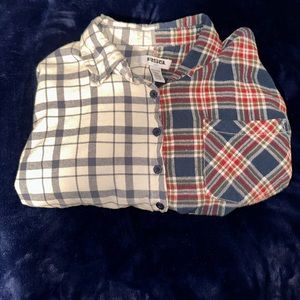tilly’s long sleeve flannel, size small